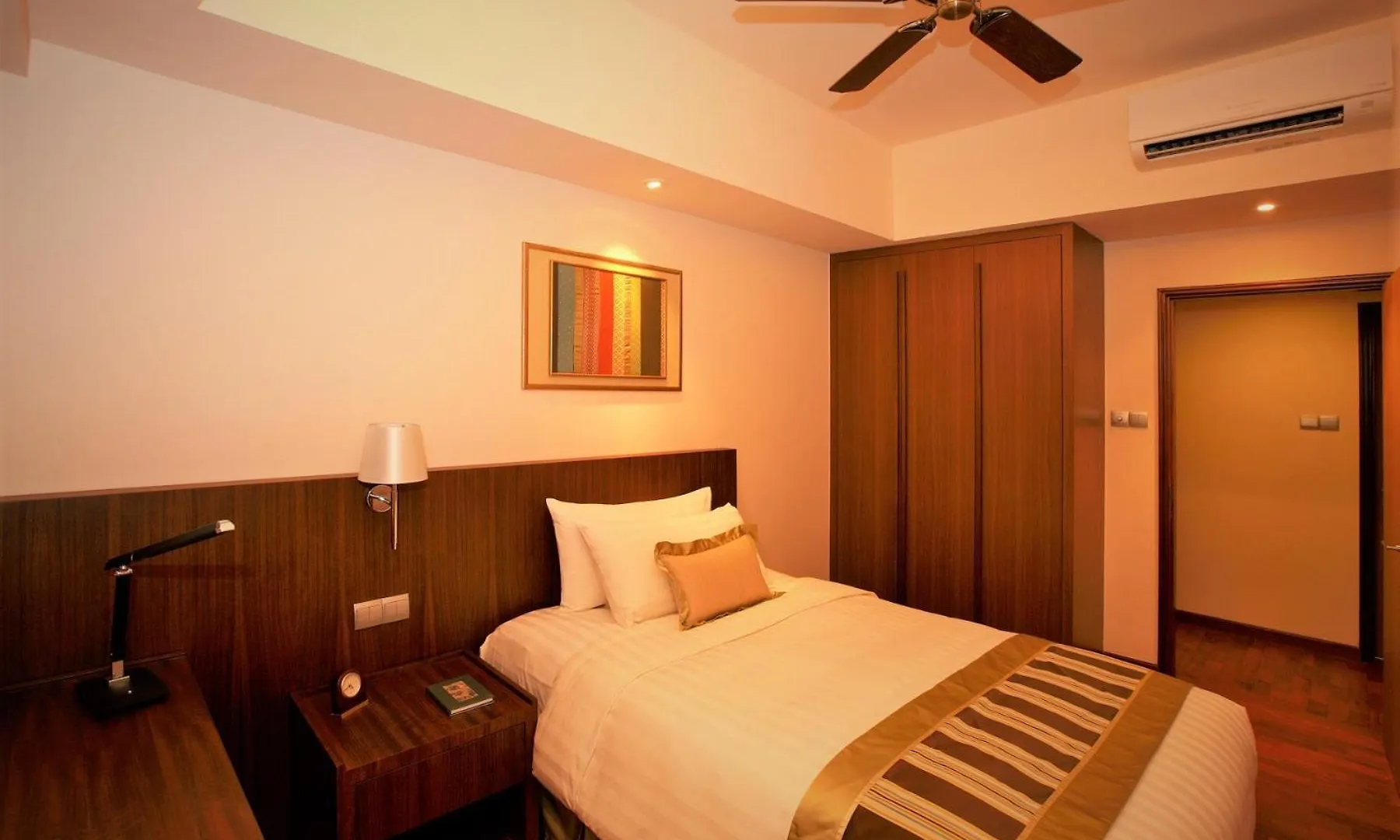 Shangri-La Serviced Apartments, Янгон